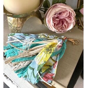Ribbon & lace tassel keychain